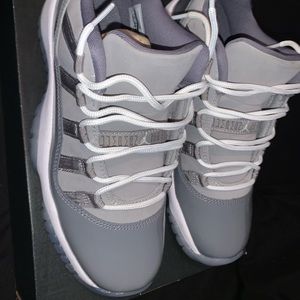 Jordan 11 Cool Gray size 6